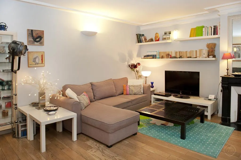 Chic Saint Germain Apartment 파리